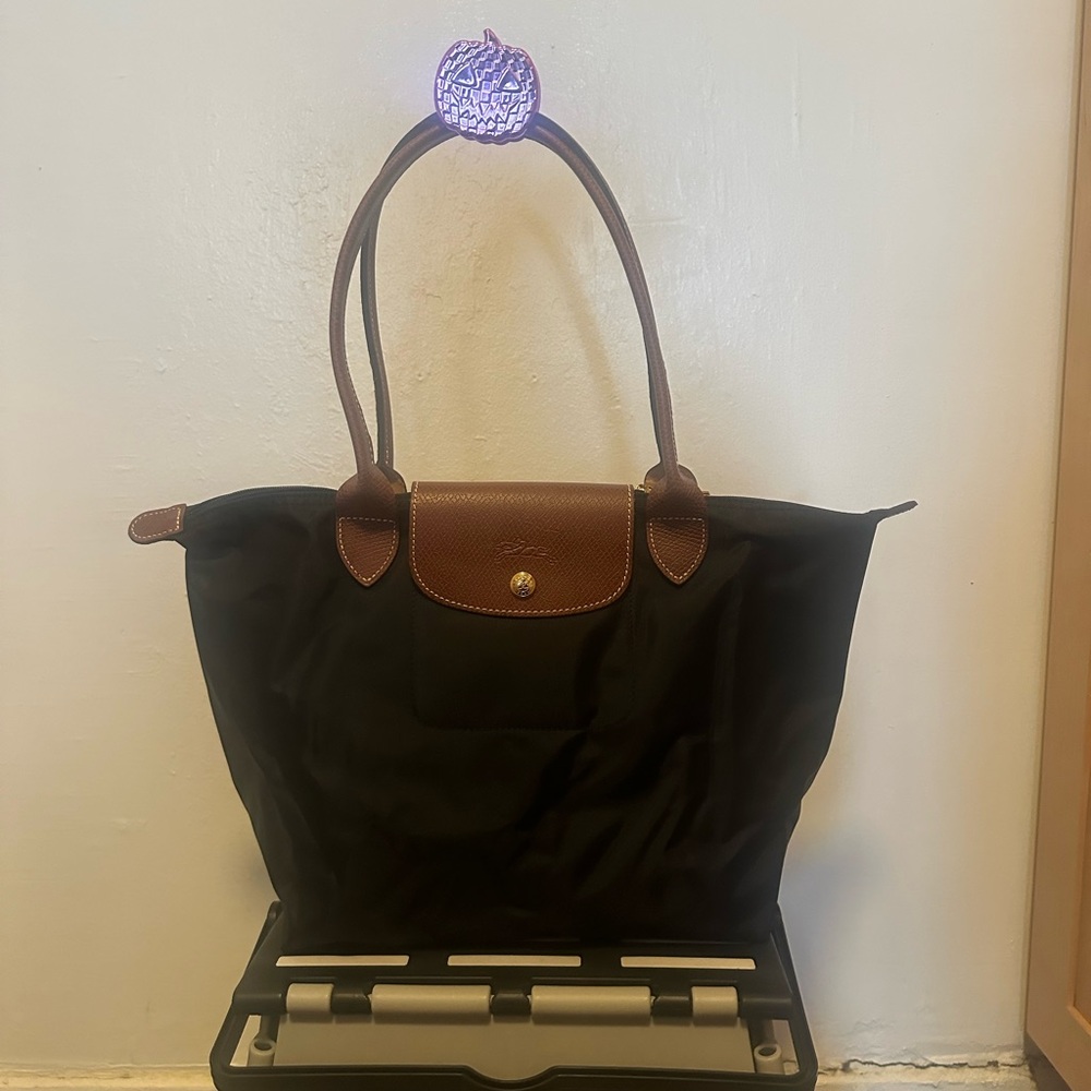 Longchamp Medium Le Pliage Nylon Shoulder Tote